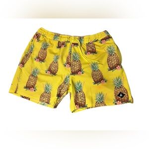 Sperry Men’s Mesh Lined, Yellow w/ Pineapples, Shorts, 36” waist.